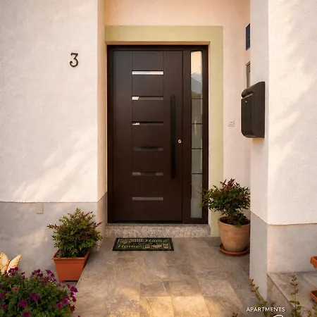 Mohar Ii Apartament *